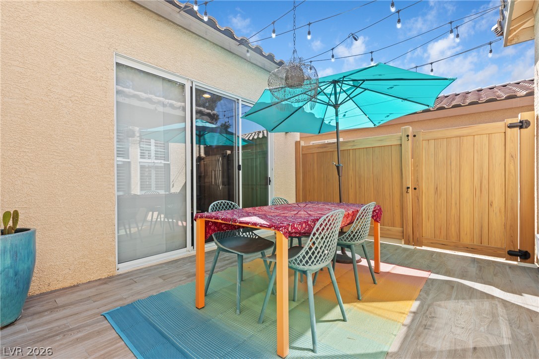 10750 Del Rudini Street Property Photo 10