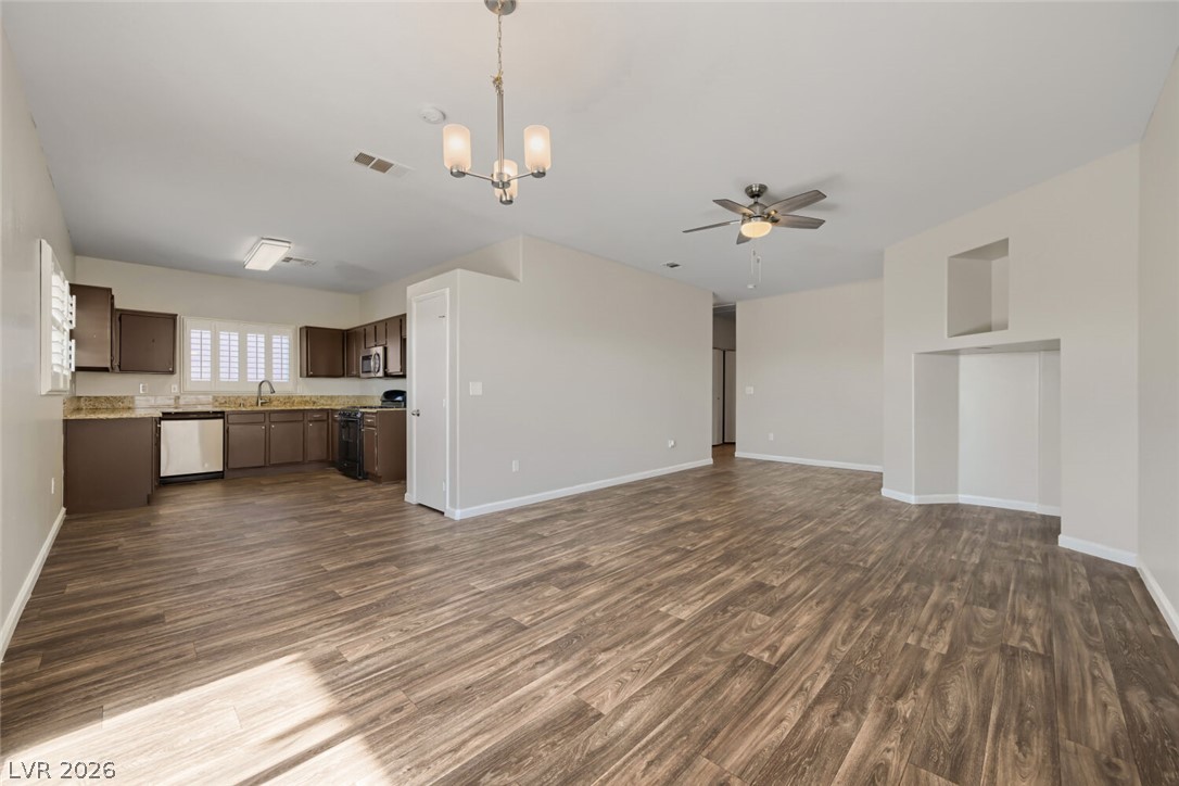 2726 Wood Drift Street Property Photo 6