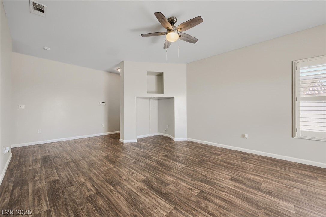 2726 Wood Drift Street Property Photo 7