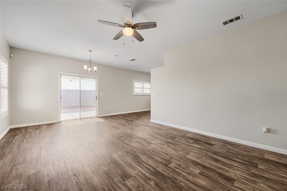 2726 Wood Drift Street Property Photo 10
