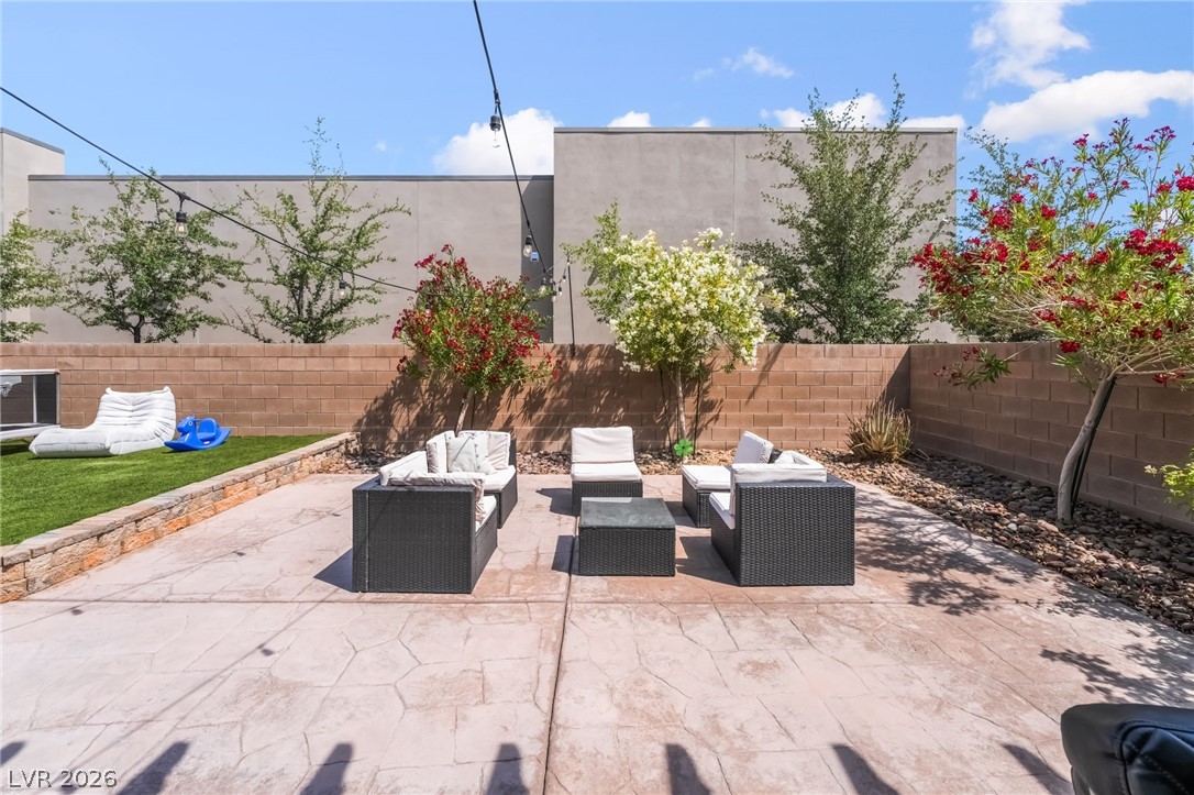 9762 Valmeyer Avenue Property Photo 34