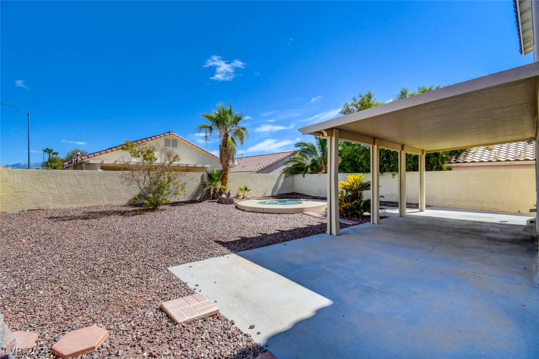 8040 Tailwind Avenue Property Photo 4