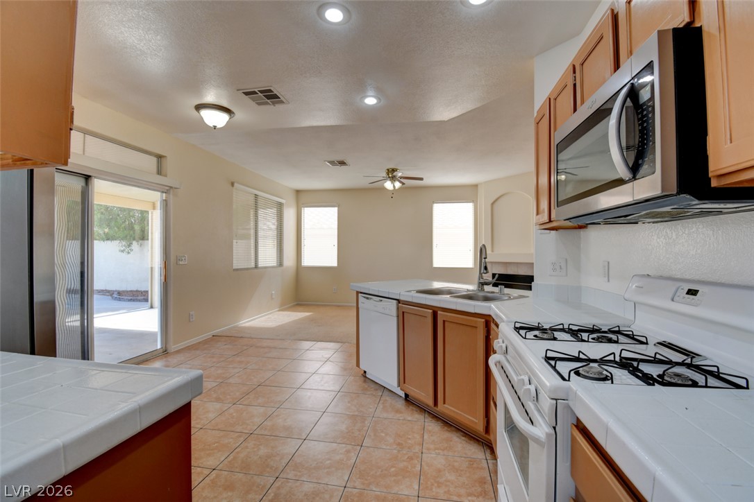 8040 Tailwind Avenue Property Photo 13