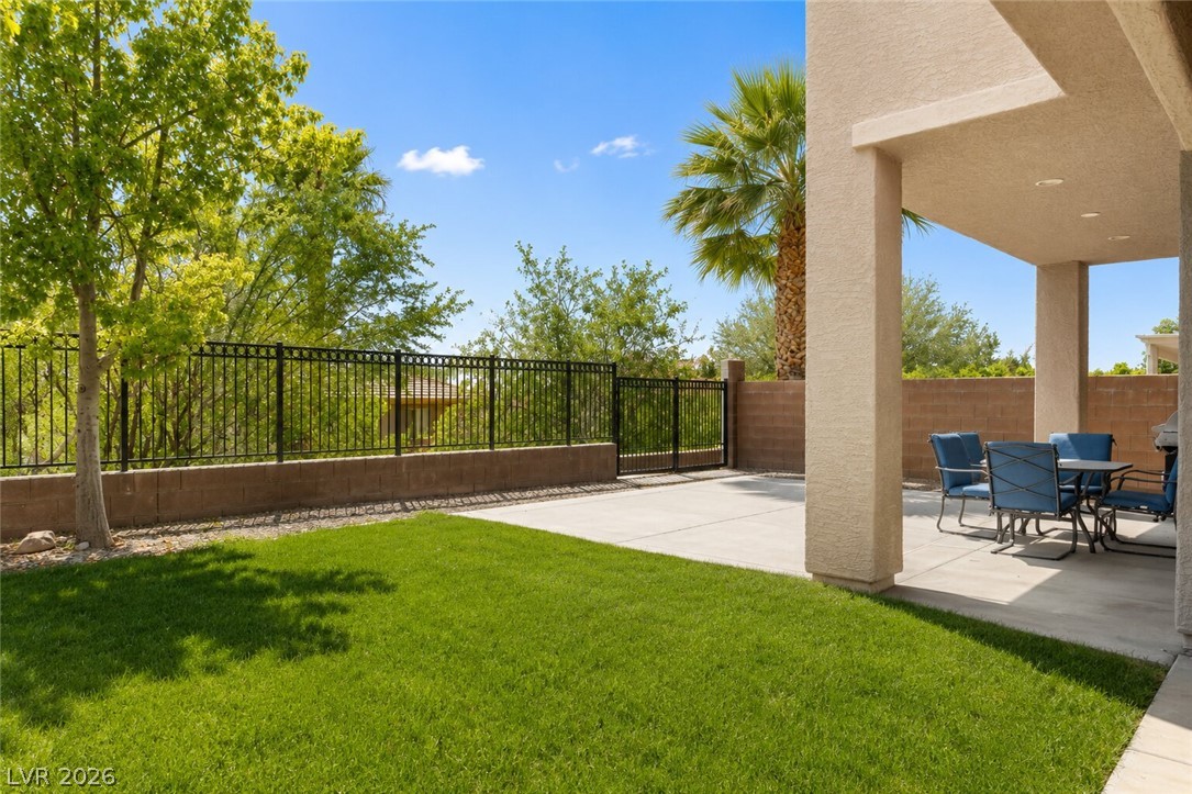 7520 Royal Crystal Street Property Photo 33