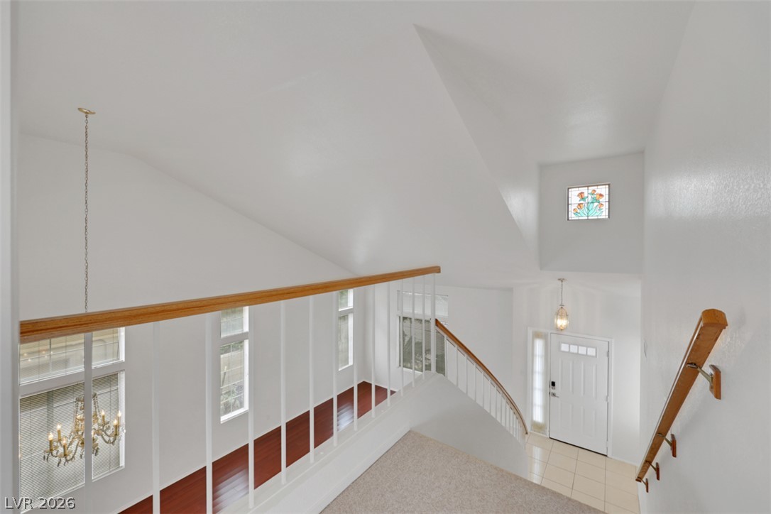 9424 Rolling Ridge Lane Property Photo 6