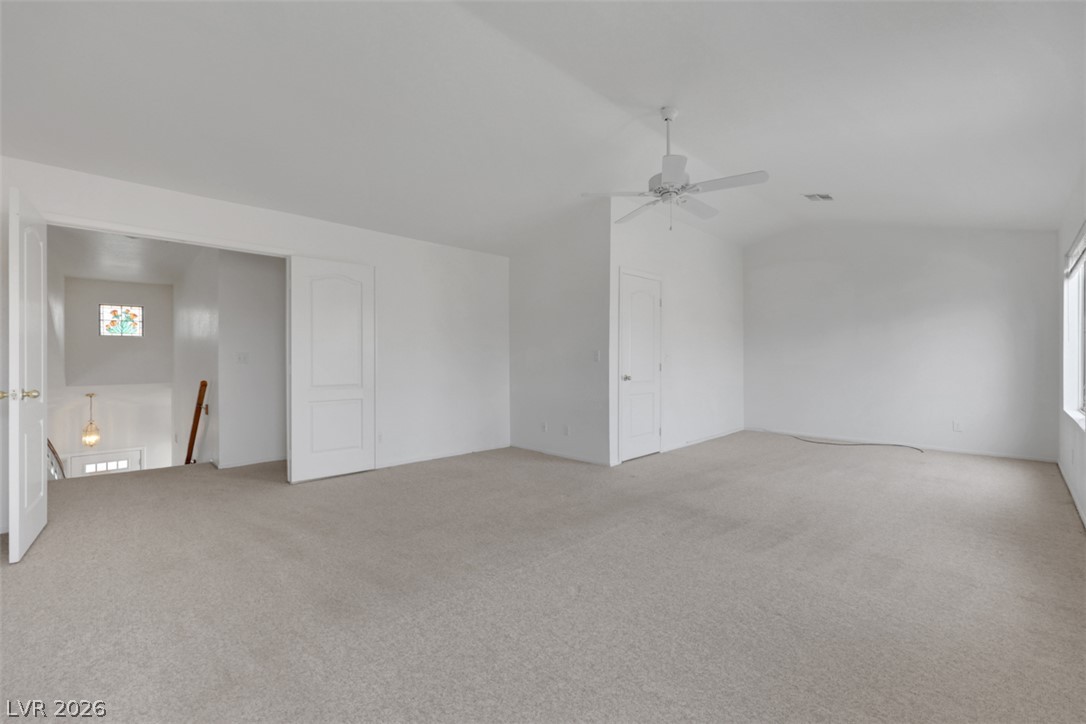 9424 Rolling Ridge Lane Property Photo 8