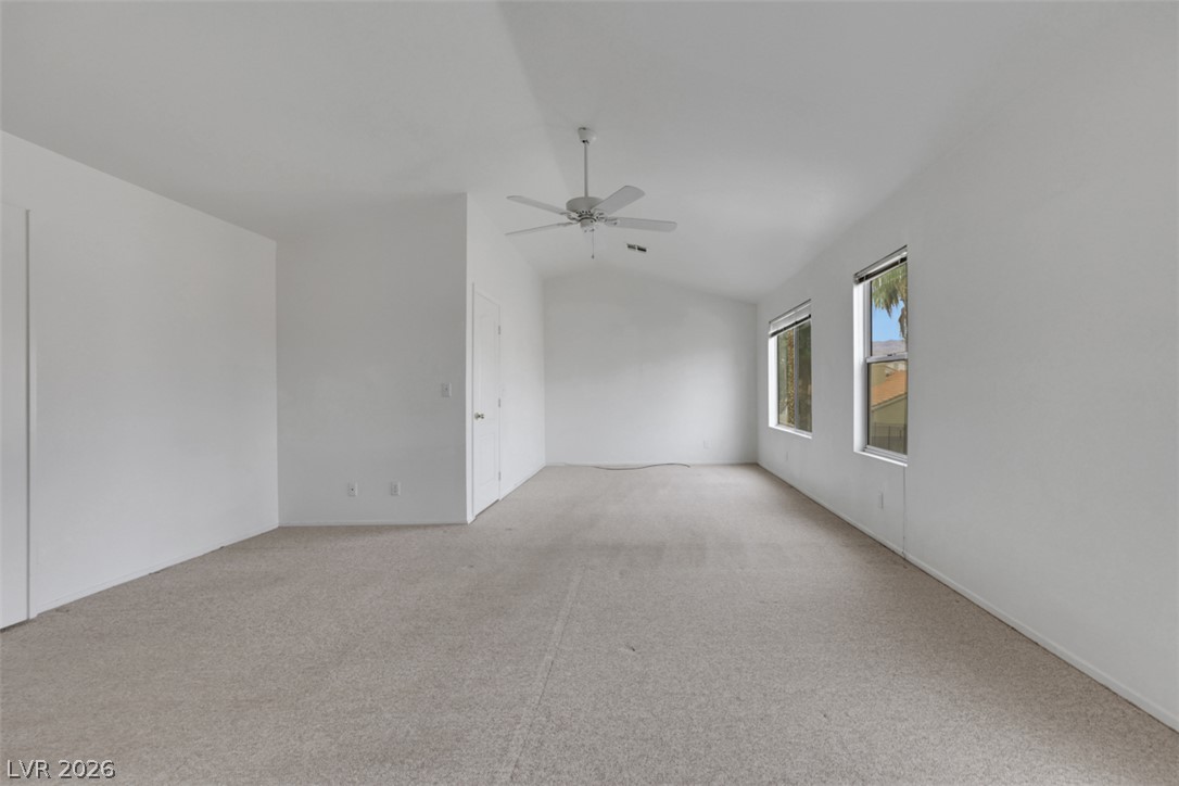 9424 Rolling Ridge Lane Property Photo 9