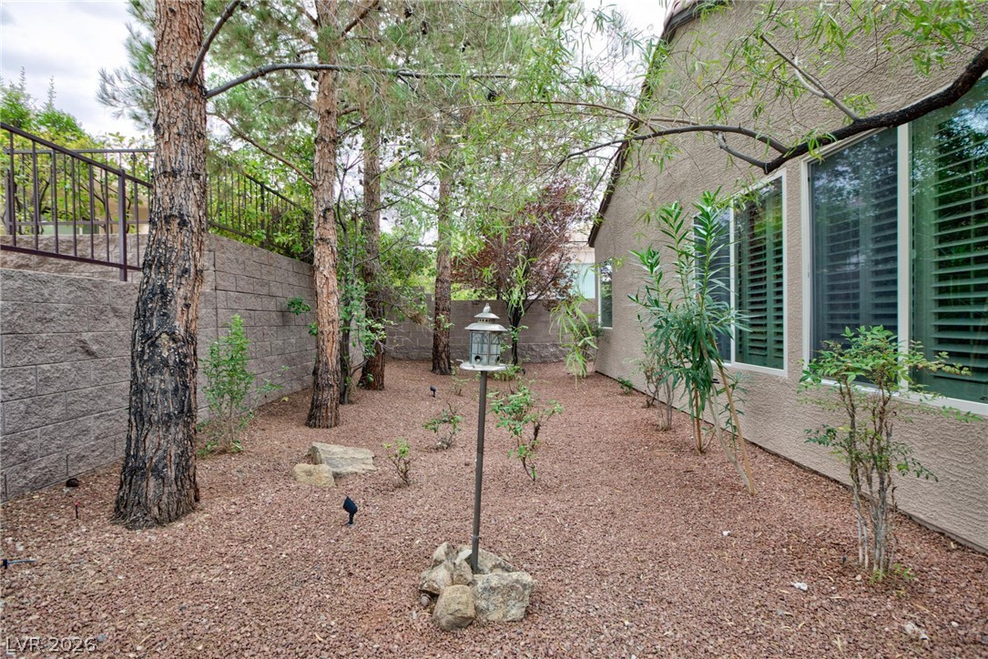 2120 Twin Falls Drive Property Photo 6