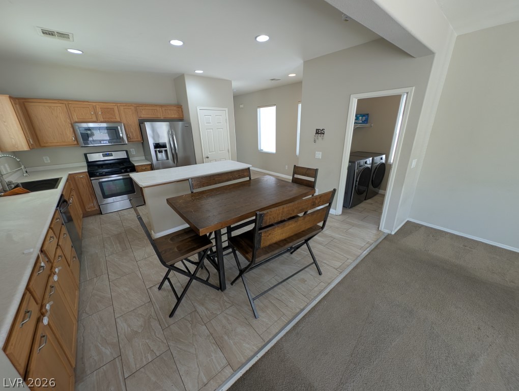 4445 Laguna Garden Avenue Property Photo 9