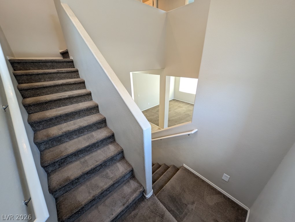 4445 Laguna Garden Avenue Property Photo 12