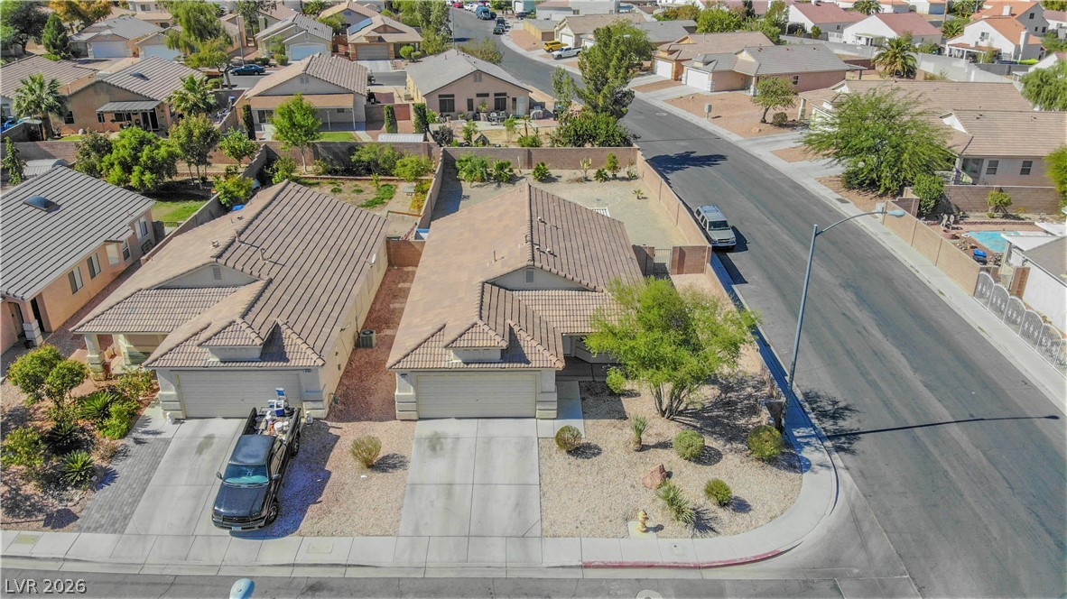 3747 Shadow Tree Street Property Photo 2