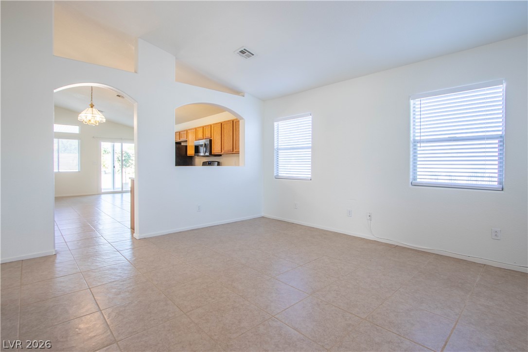 3747 Shadow Tree Street Property Photo 6