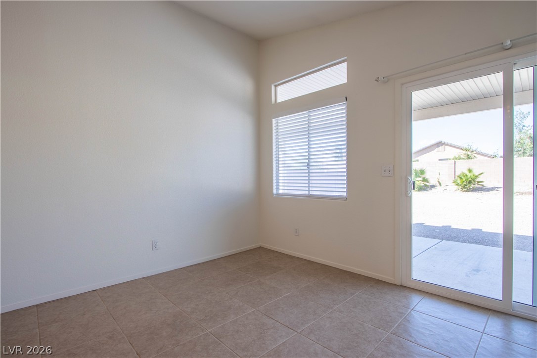 3747 Shadow Tree Street Property Photo 9