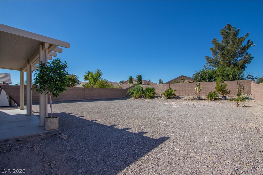 3747 Shadow Tree Street Property Photo 25