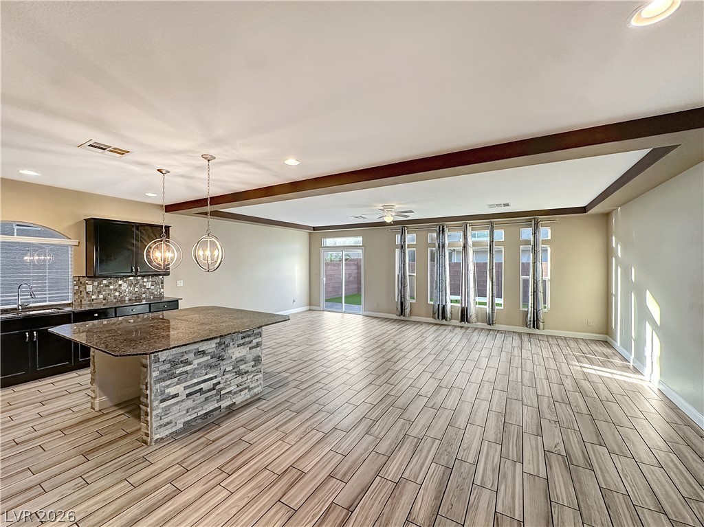 6372 Tamber Bay Road Property Photo 8