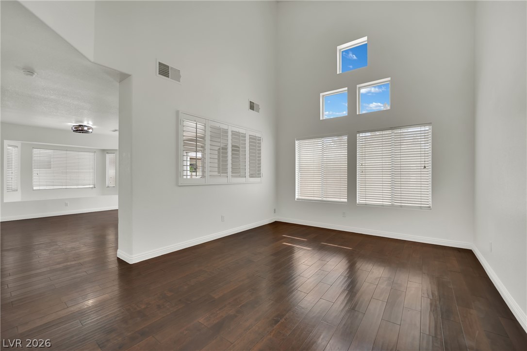 2107 Mountain Echo Avenue Property Photo 5