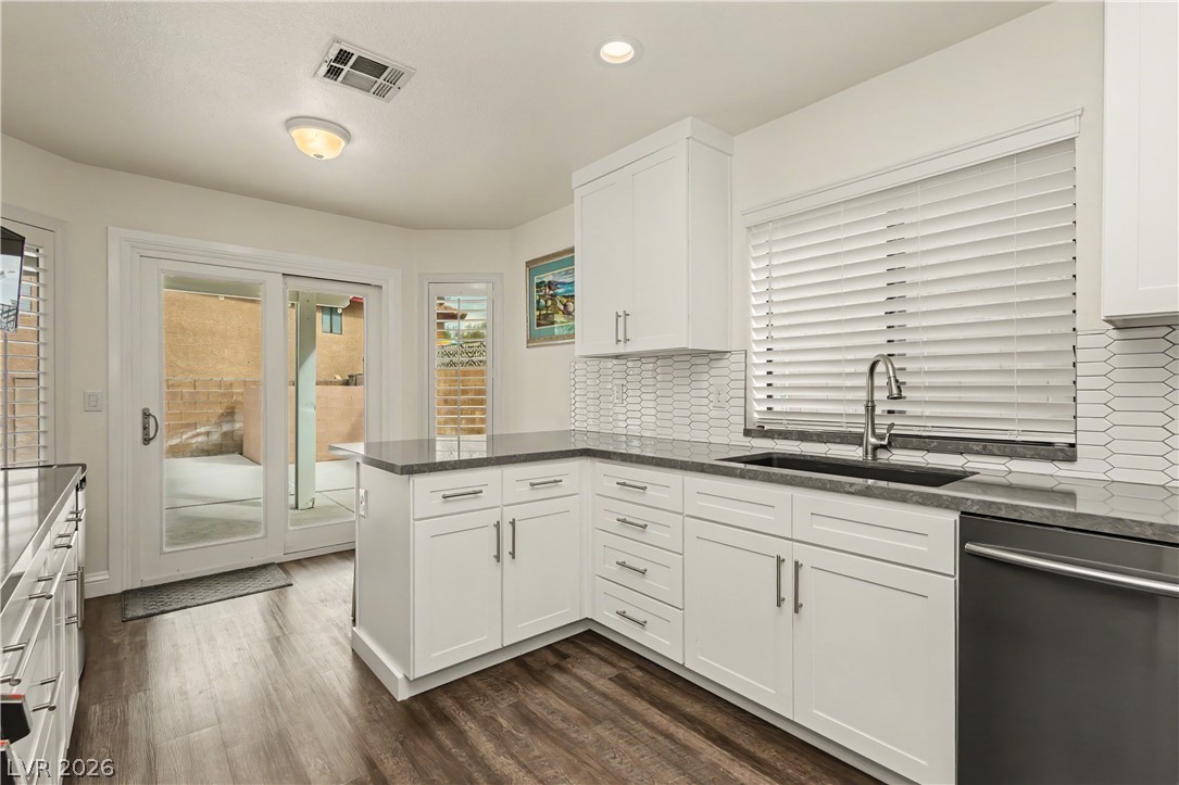 3040 Waterview Drive Property Photo 16