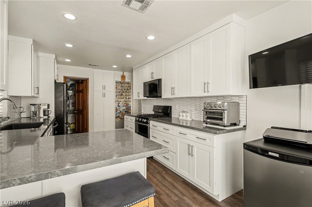 3040 Waterview Drive Property Photo 18