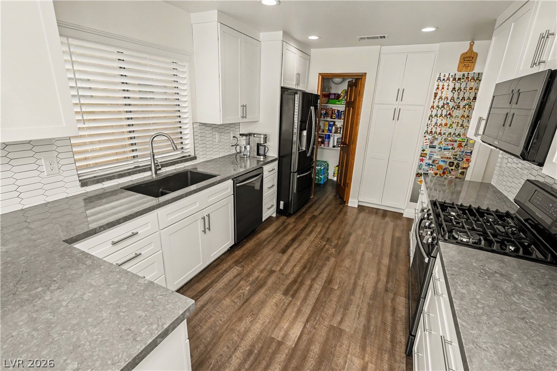 3040 Waterview Drive Property Photo 21