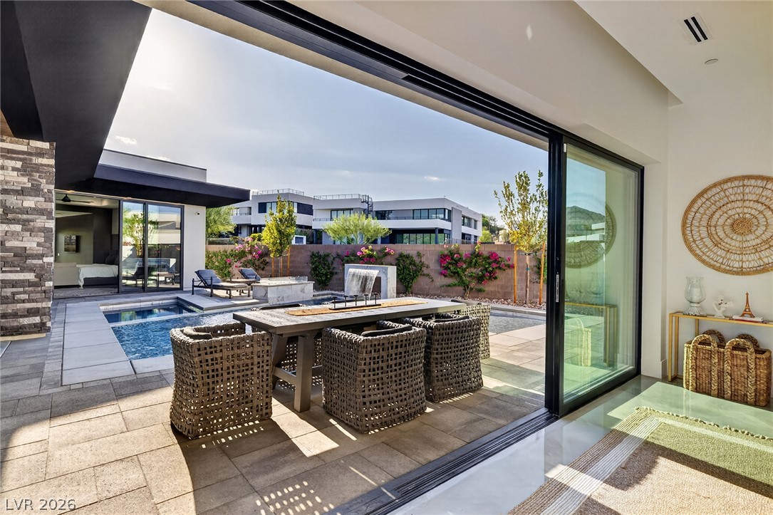 13 Rainbow Point Place Property Photo 28
