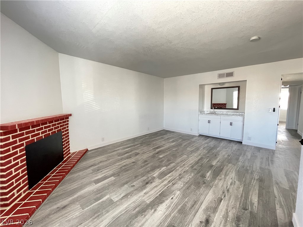 6217 Bellota Drive D Property Photo 3