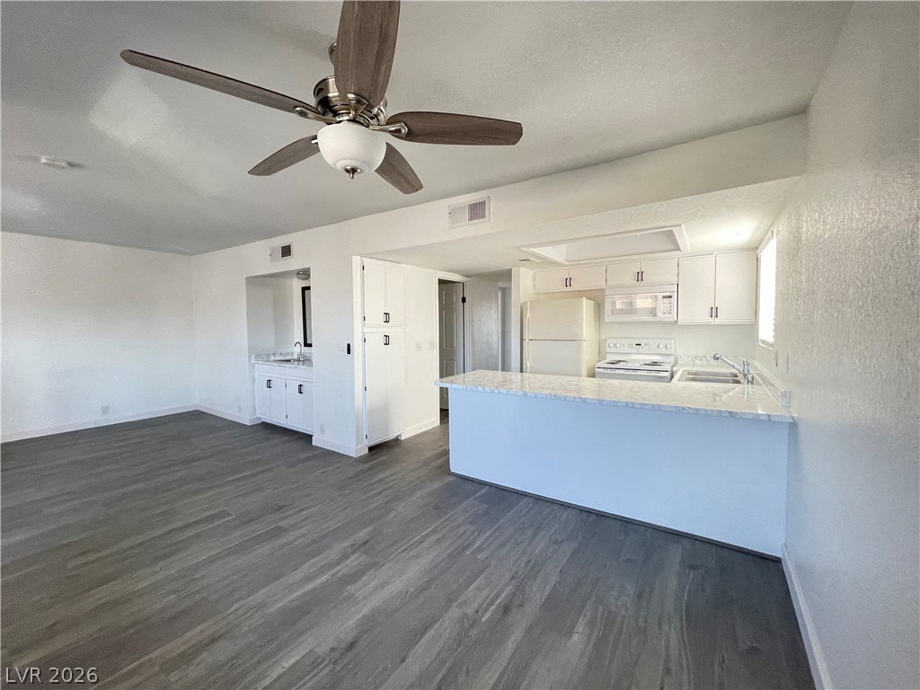 6217 Bellota Drive D Property Photo 8