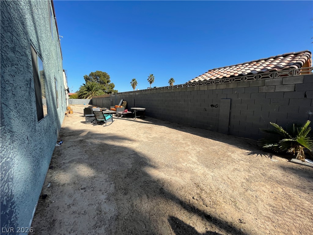 6217 Bellota Drive D Property Photo 26