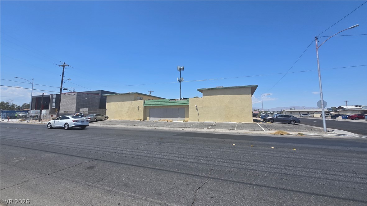2405 Mccarran Street Property Photo 2