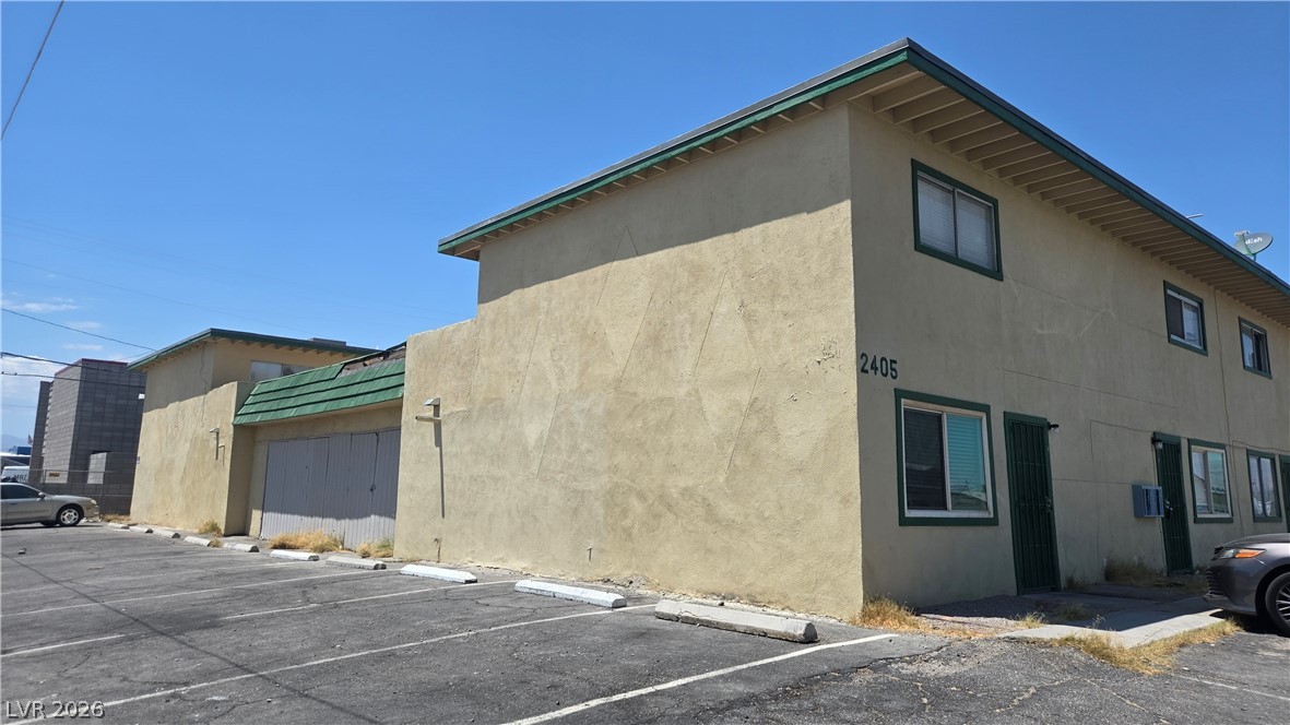 2405 Mccarran Street Property Photo 4