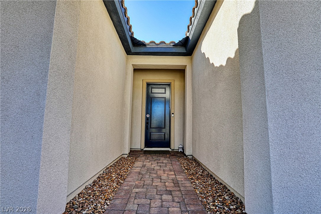 43 Autumn Palm Avenue Property Photo 2
