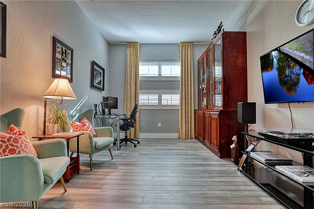 43 Autumn Palm Avenue Property Photo 4