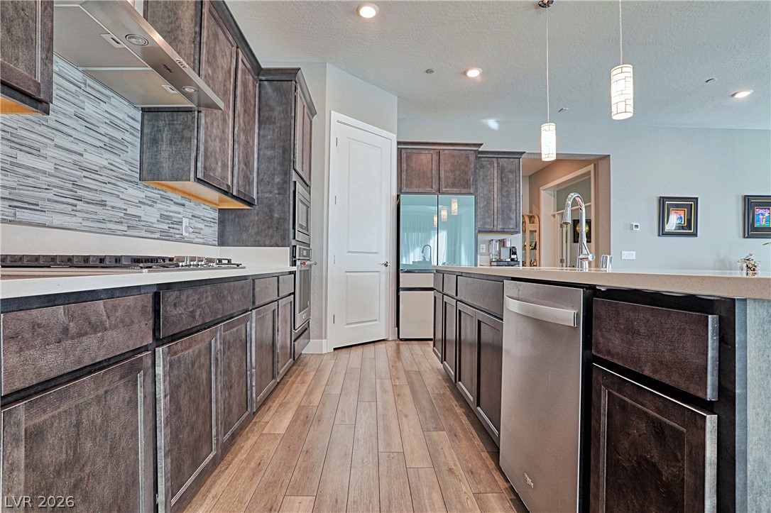 43 Autumn Palm Avenue Property Photo 6