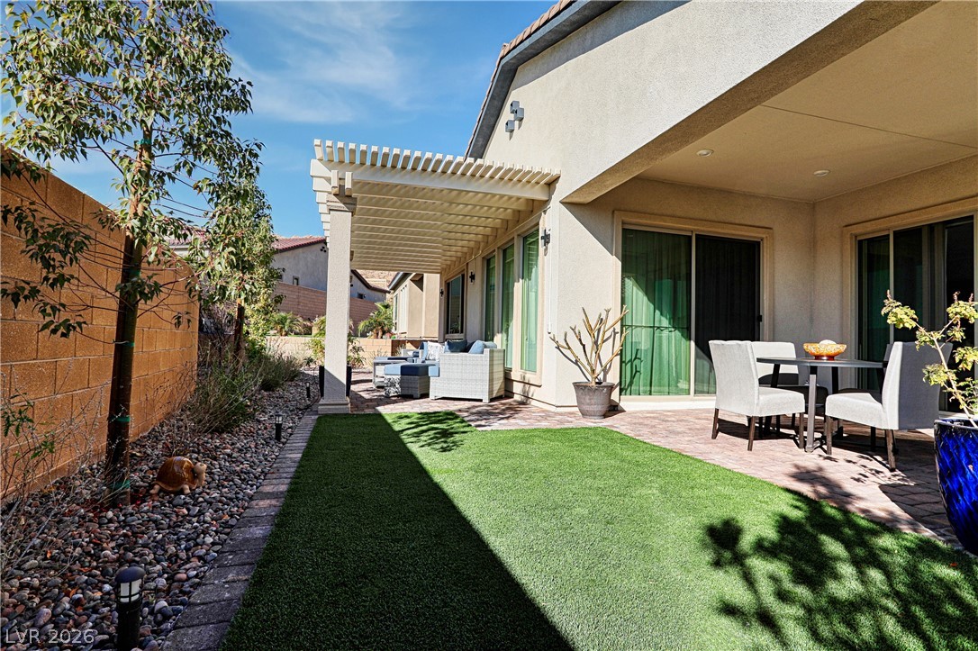 43 Autumn Palm Avenue Property Photo 36
