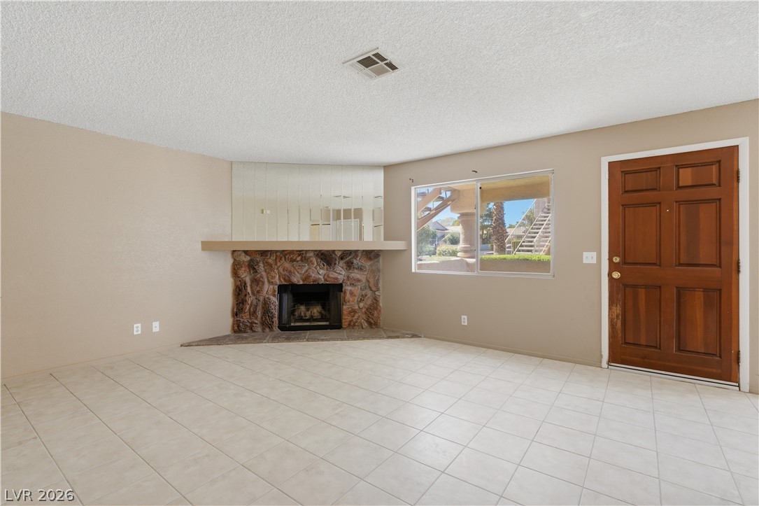 925 Sulphur Springs Lane 101 Property Photo 3
