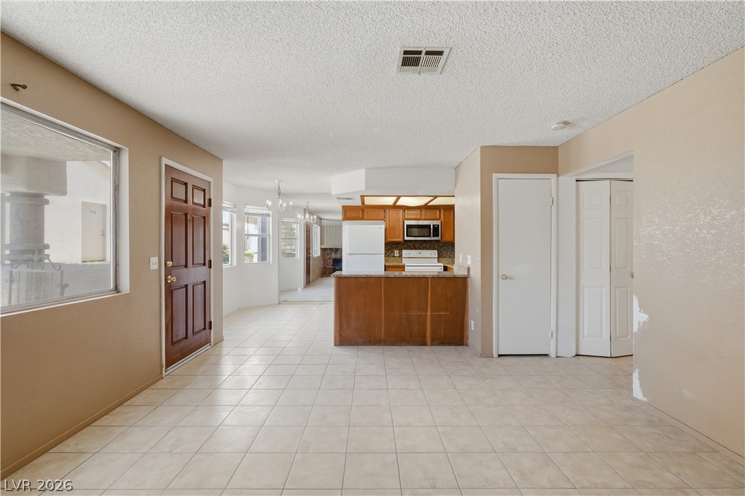 925 Sulphur Springs Lane 101 Property Photo 4