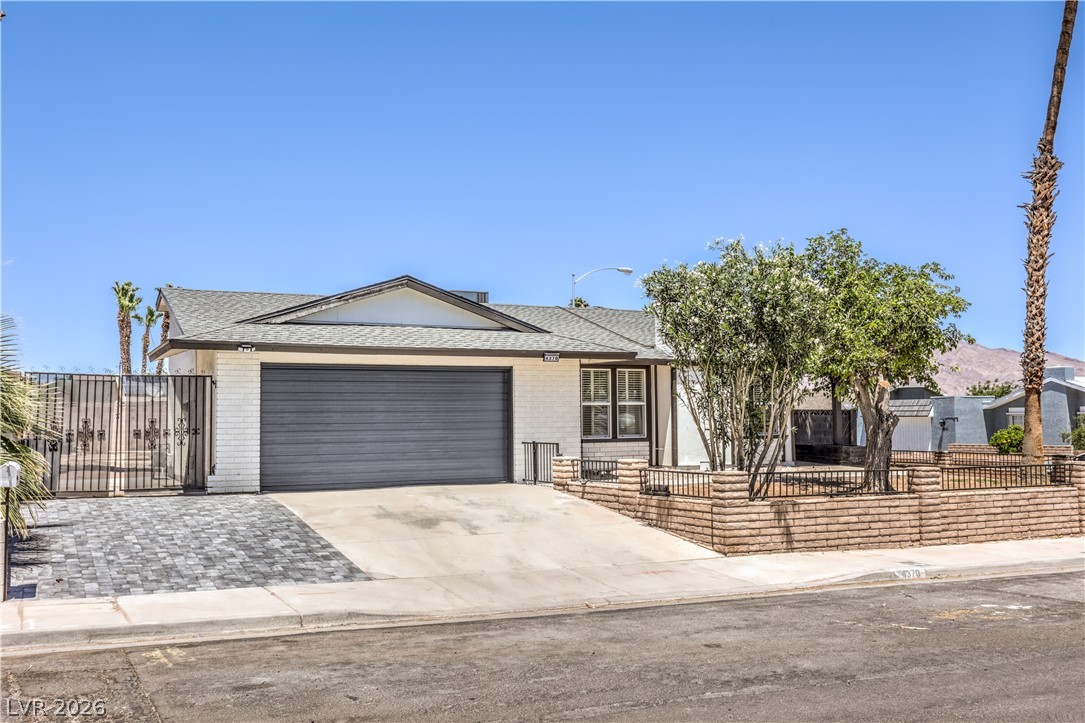 4370 Lariat Drive Property Photo 2
