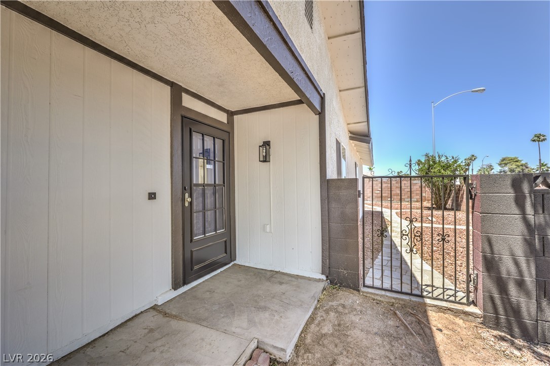 4370 Lariat Drive Property Photo 4