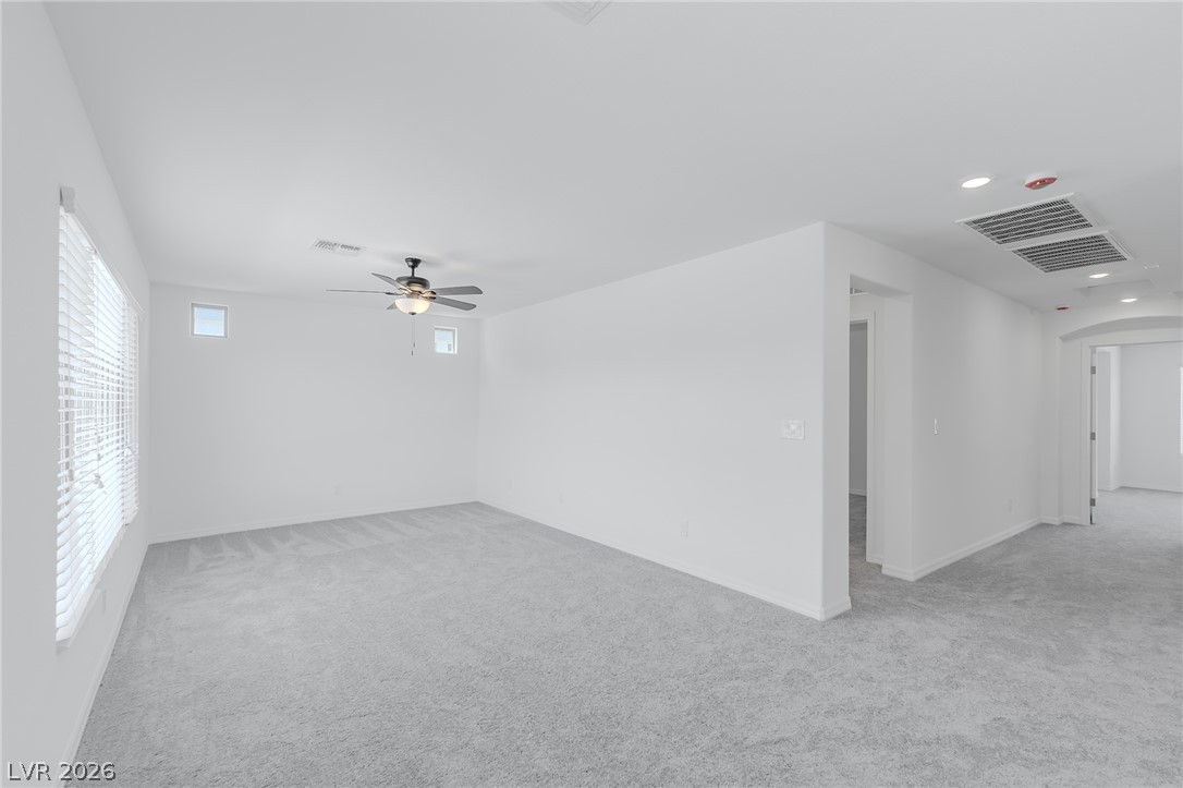 5749 Tioga Way Property Photo 14
