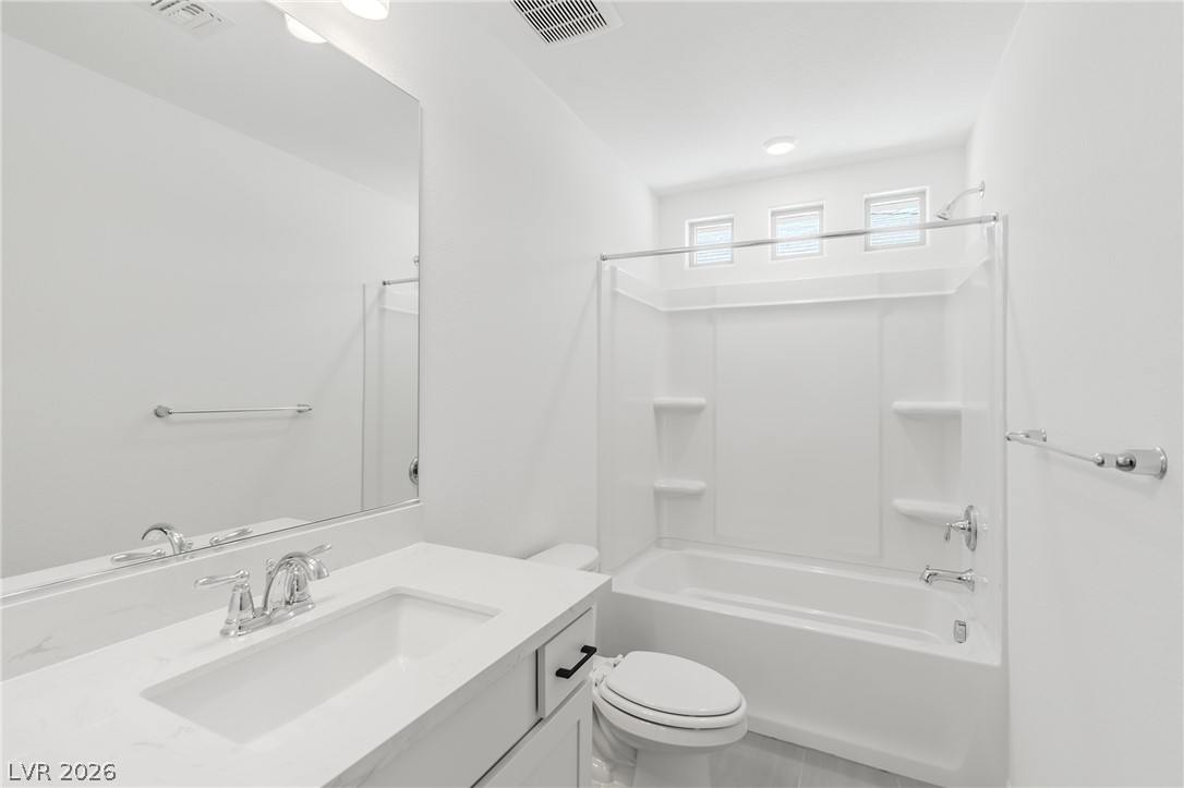 5749 Tioga Way Property Photo 23