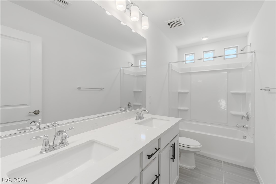 5749 Tioga Way Property Photo 25