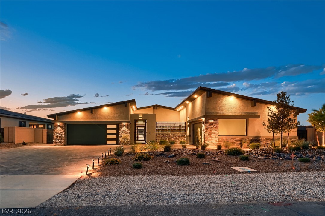 8310 West Camero Avenue Property Photo 1