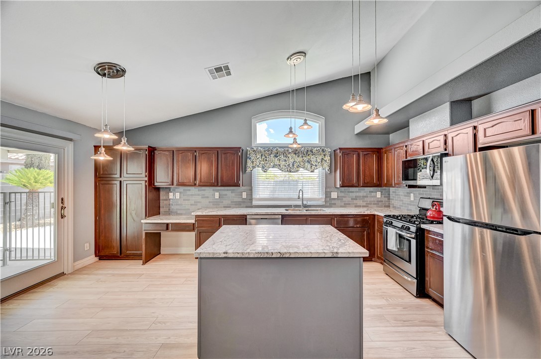 1717 Royal Canyon Drive Property Photo 19