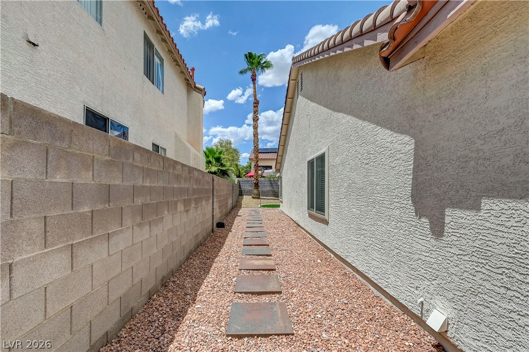 1717 Royal Canyon Drive Property Photo 54