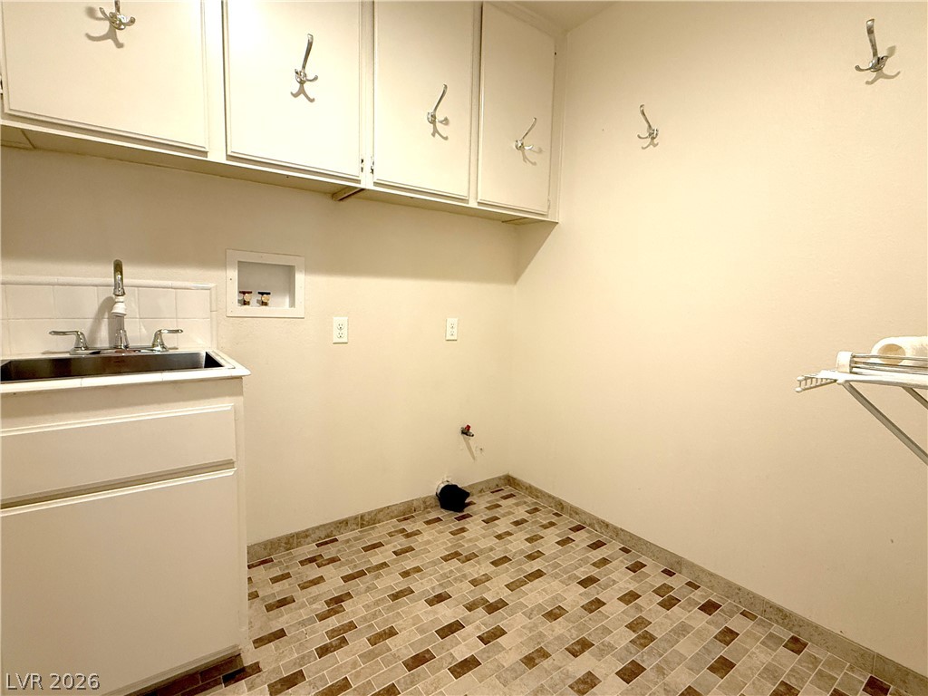3128 Donnegal Bay Drive Property Photo 25