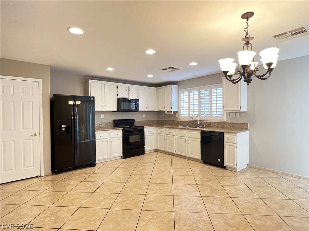 8048 Windmill Villa Street Property Photo 2