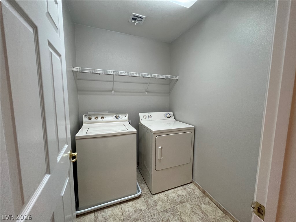 8048 Windmill Villa Street Property Photo 11