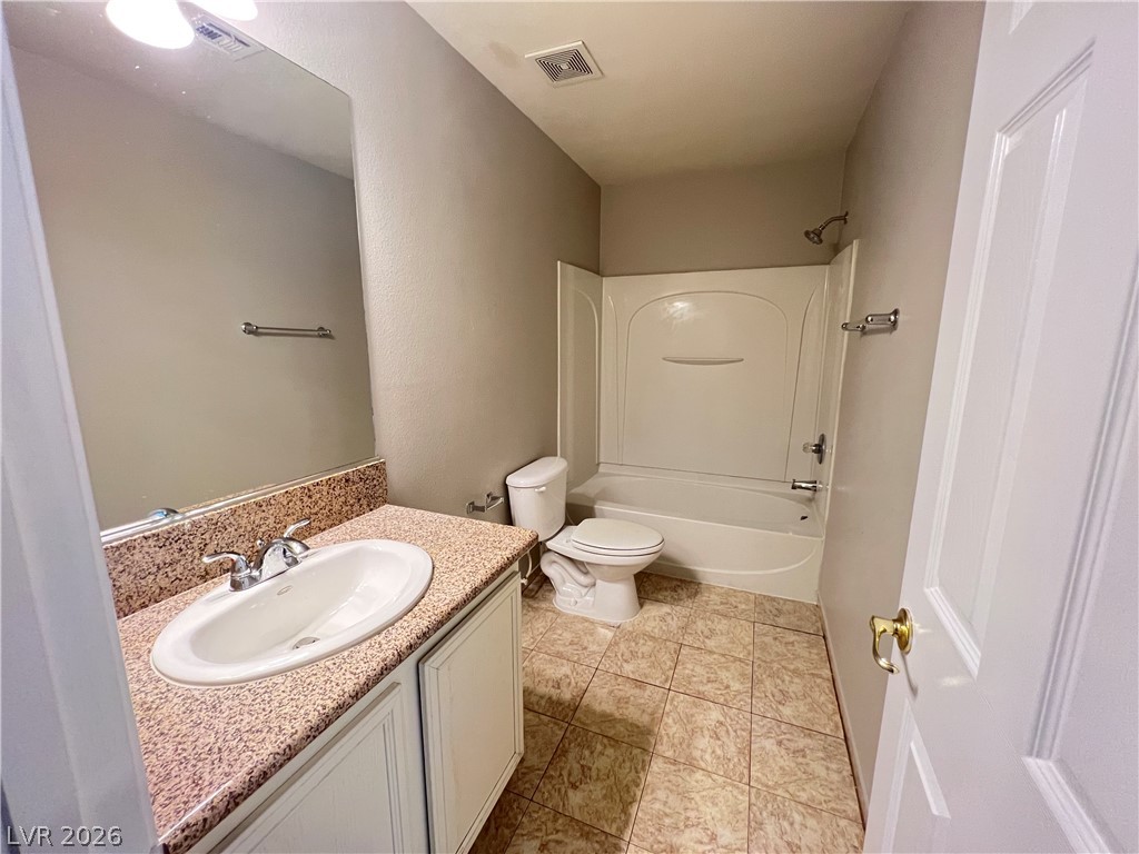 8048 Windmill Villa Street Property Photo 12