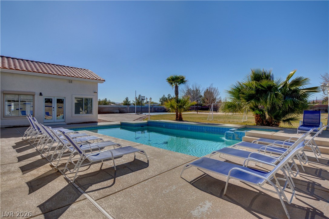 8345 Fairfield Avenue Property Photo
