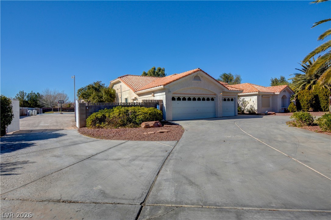 8345 Fairfield Avenue Property Photo 4