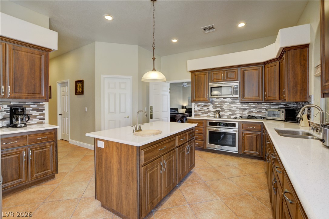 8345 Fairfield Avenue Property Photo 13